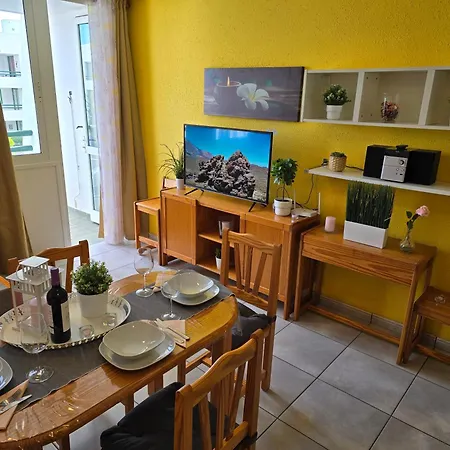 Apartament Casa Palmera 4 Only 150 Meters To Beach, Heated Pool, Wifi, Sat-tv, Terrace, Central Location, Washing Machine Playa de las Americas (Tenerife)