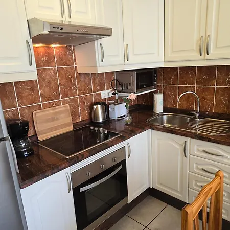 Διαμέρισμα Casa Palmera 4 Only 150 Meters To Beach, Heated Pool, Wifi, Sat-tv, Terrace, Central Location, Washing Machine *